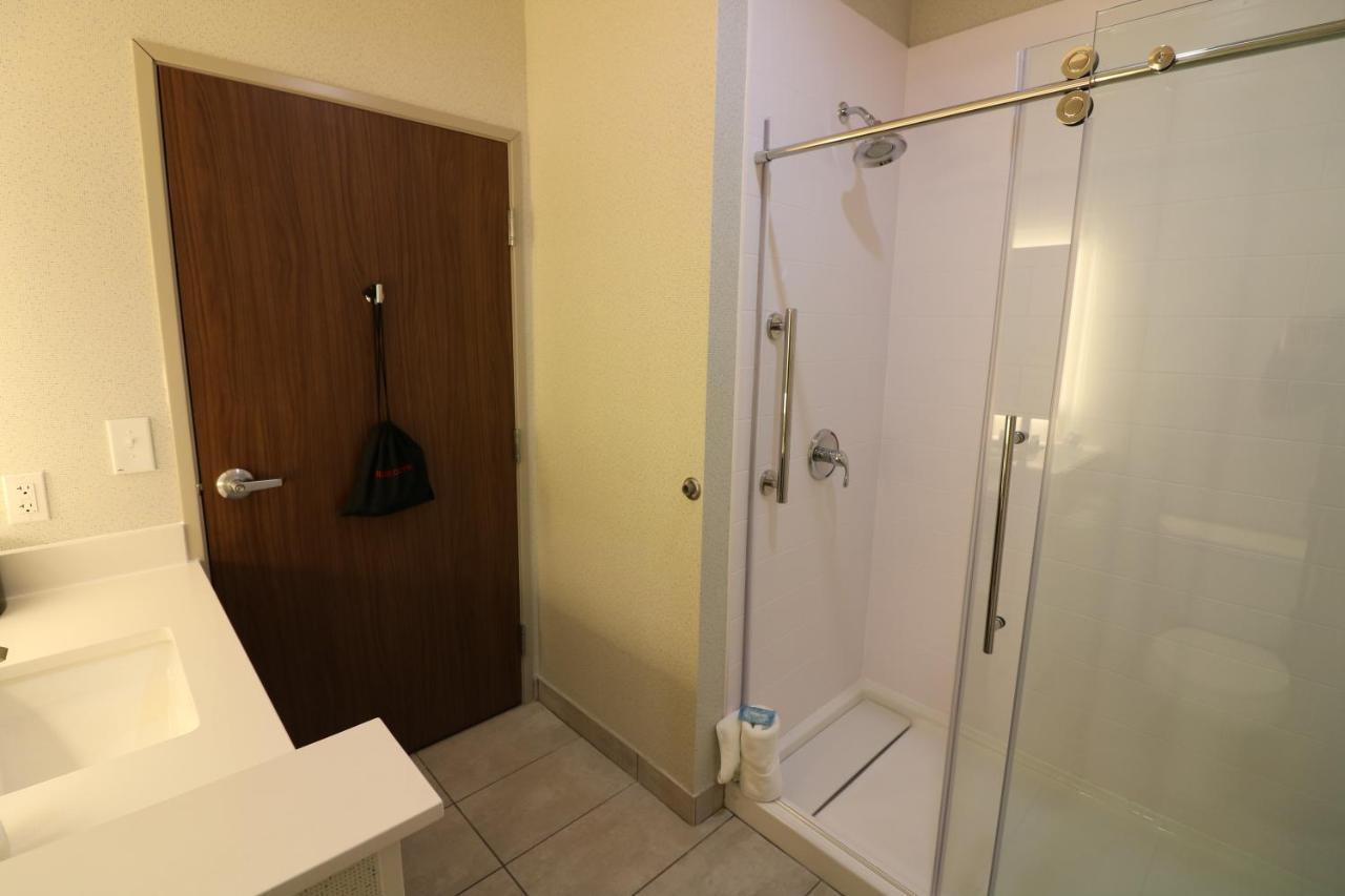 Holiday Inn Express & Suites - Coffeyville By Ihg Εξωτερικό φωτογραφία