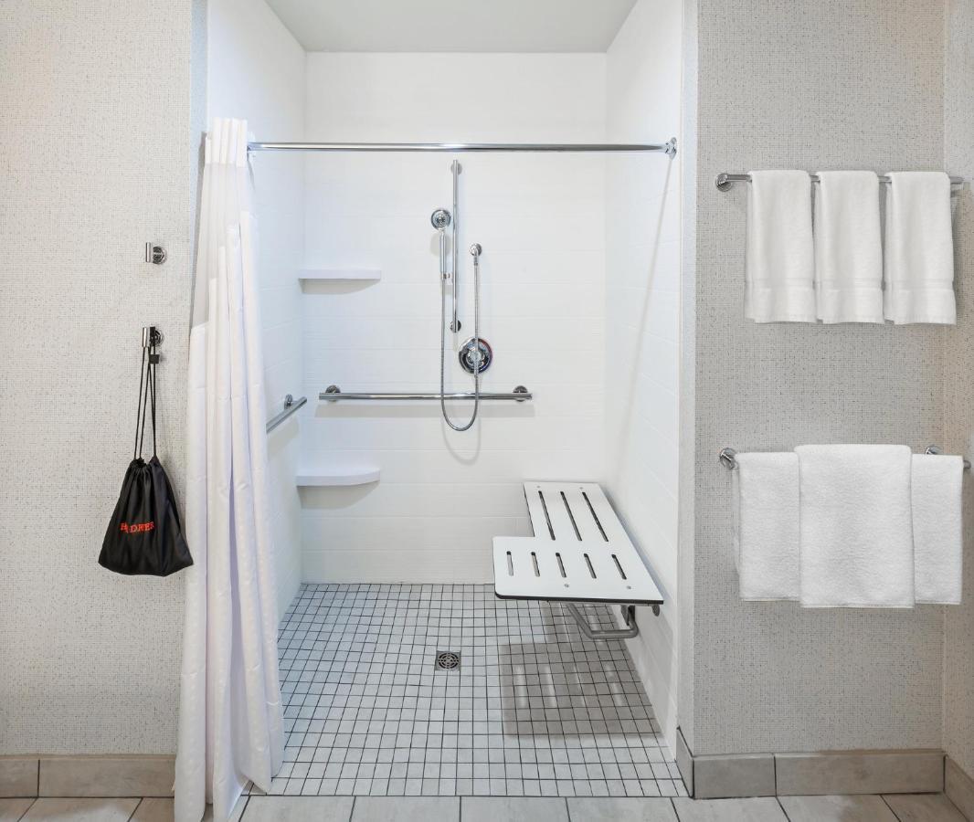 Holiday Inn Express & Suites - Coffeyville By Ihg Εξωτερικό φωτογραφία