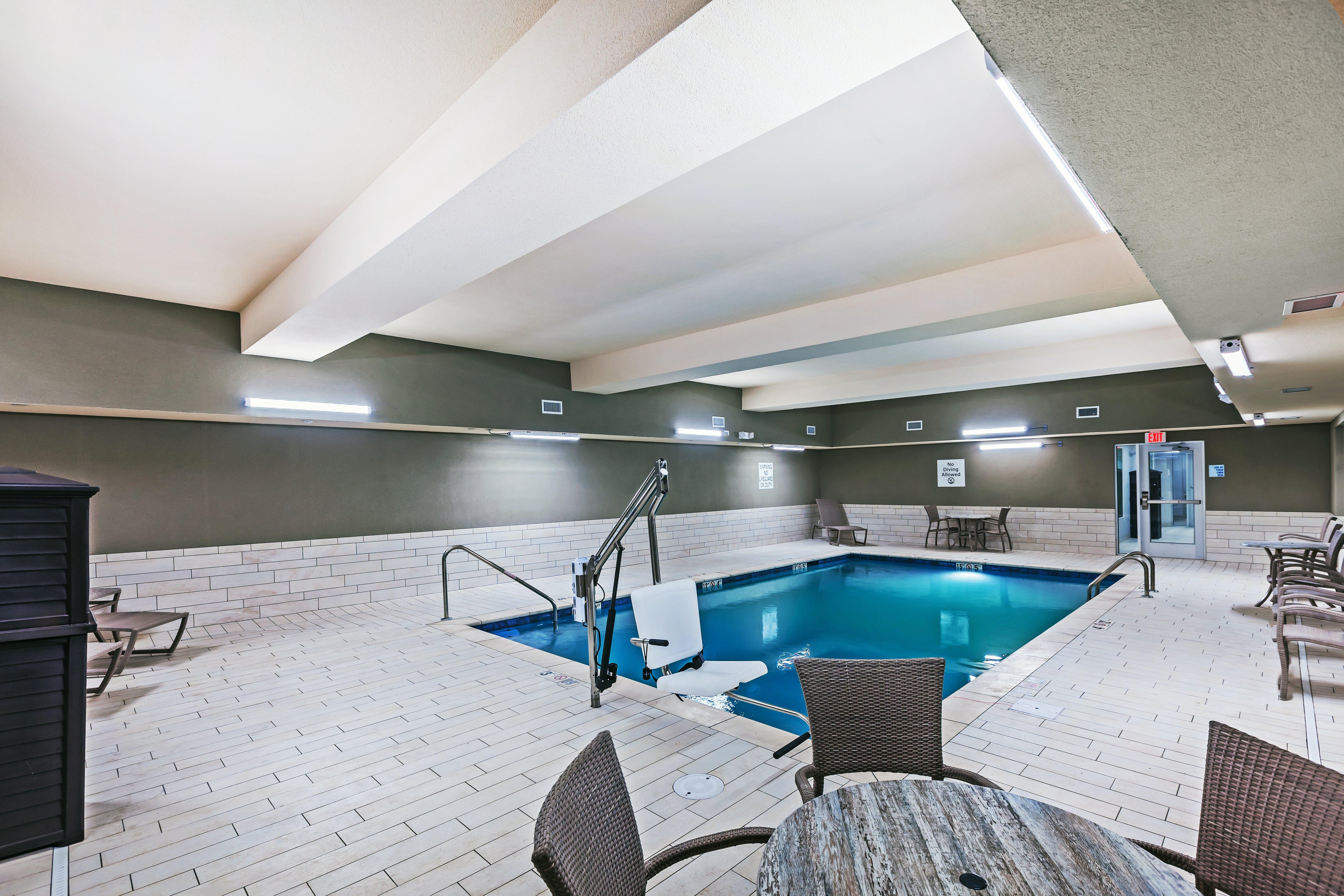 Holiday Inn Express & Suites - Coffeyville By Ihg Εξωτερικό φωτογραφία