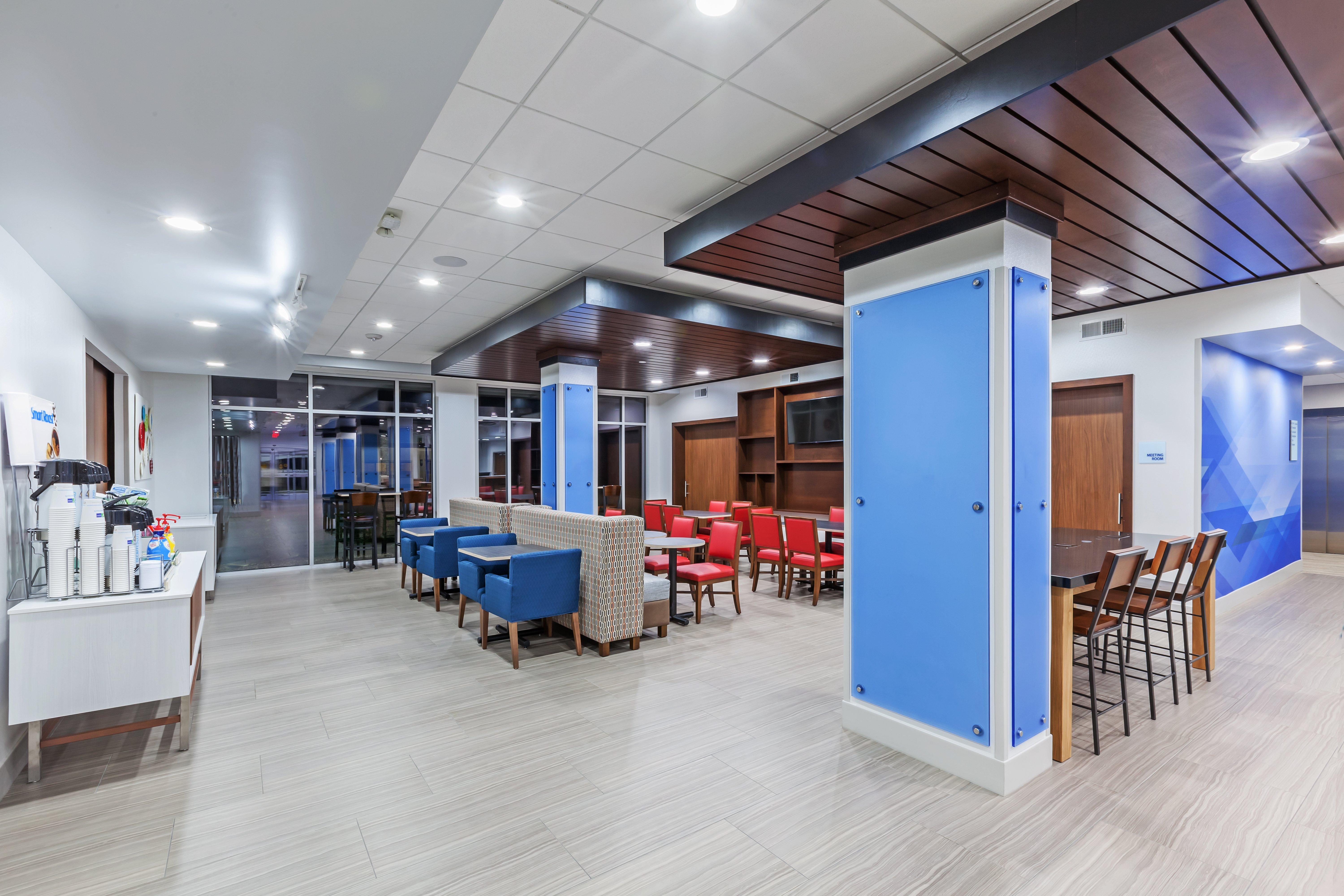 Holiday Inn Express & Suites - Coffeyville By Ihg Εξωτερικό φωτογραφία