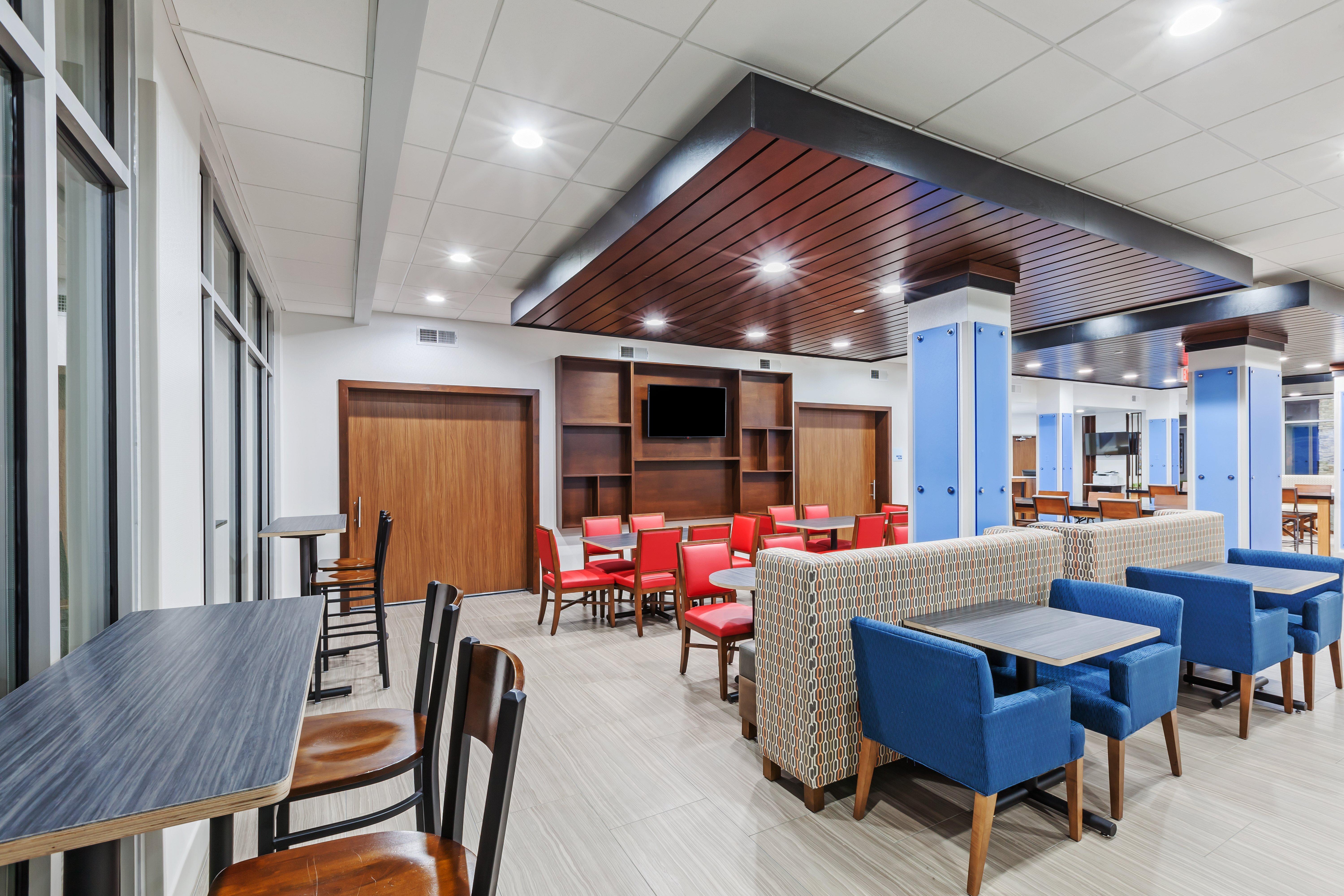 Holiday Inn Express & Suites - Coffeyville By Ihg Εξωτερικό φωτογραφία