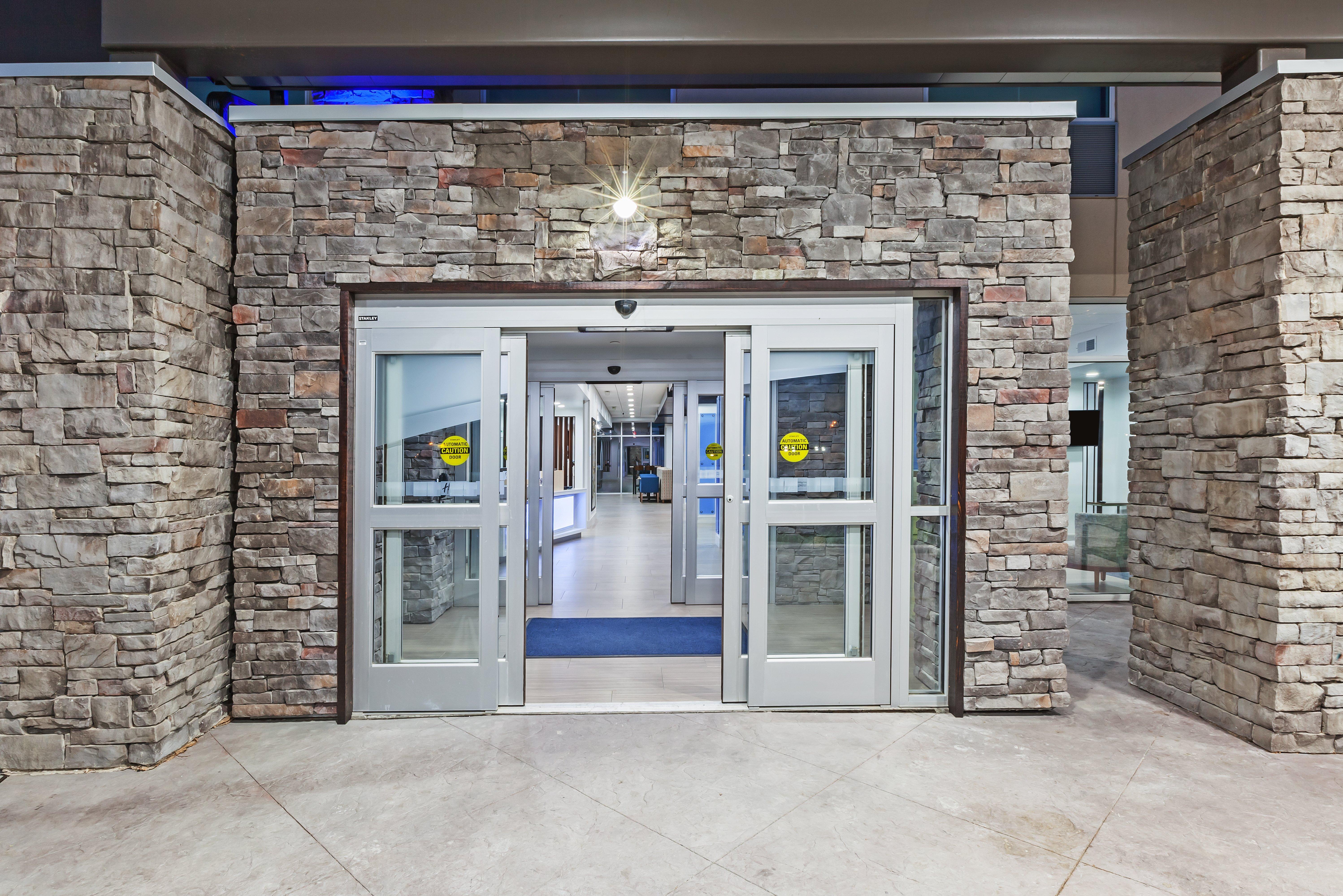Holiday Inn Express & Suites - Coffeyville By Ihg Εξωτερικό φωτογραφία