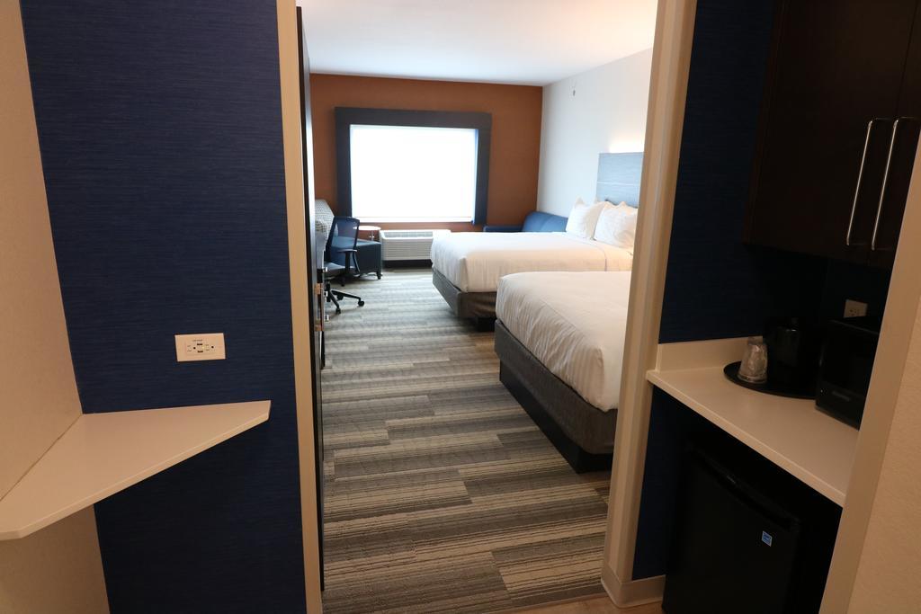 Holiday Inn Express & Suites - Coffeyville By Ihg Εξωτερικό φωτογραφία