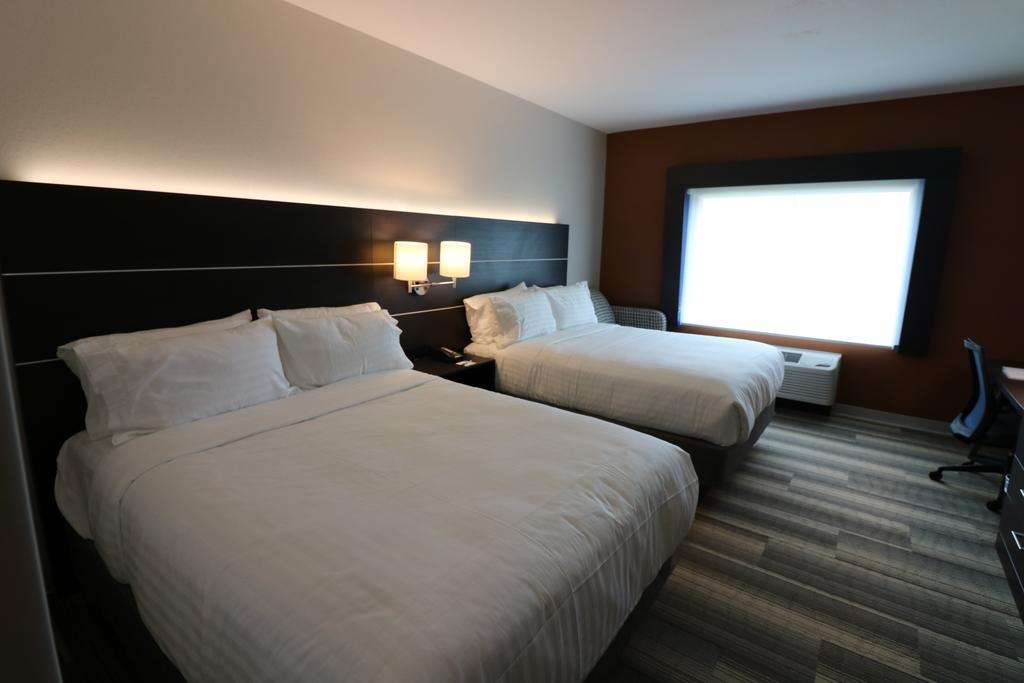 Holiday Inn Express & Suites - Coffeyville By Ihg Εξωτερικό φωτογραφία